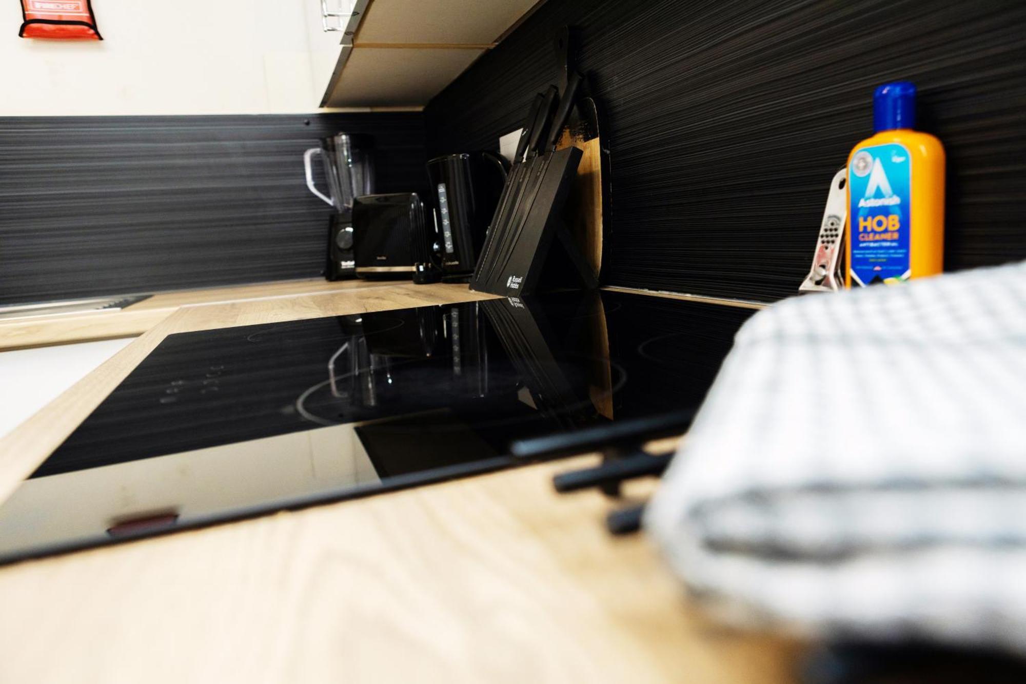 The Summit Apartment - Aberdeen City Centre - Perfect For Long And Short Stay Room photo